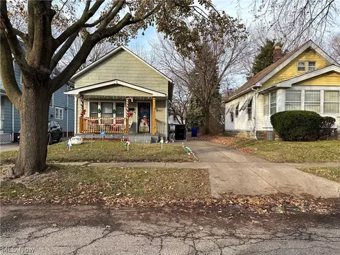 15407 Ridpath Ave, Cleveland, OH 44110