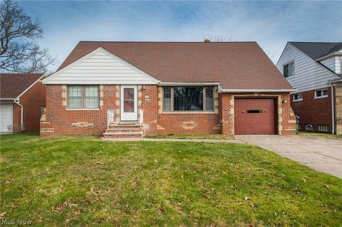 315 E 273rd St, Euclid, OH 44132 photo 1
