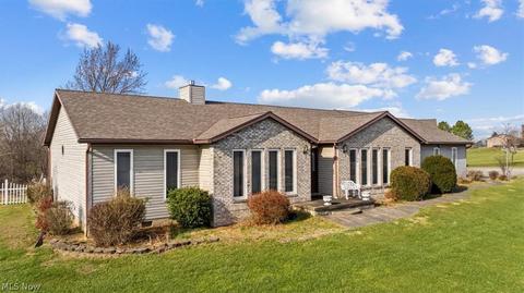 385 Spence Rd, Belpre, OH 45714 photo 2
