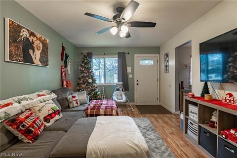 941 Ute Ave, Akron, OH 44305 photo 4