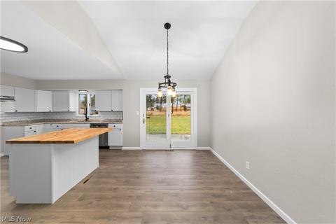 7812 List Ln, Parma, OH 44130 photo 7