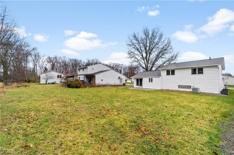 7812 List Ln, Parma, OH 44130 photo 29
