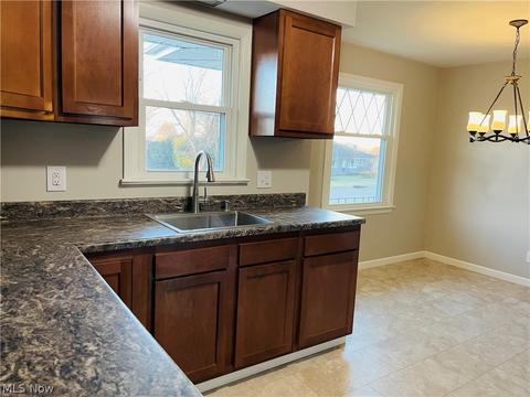 534 Brandon Ave, Struthers, OH 44471 photo 7