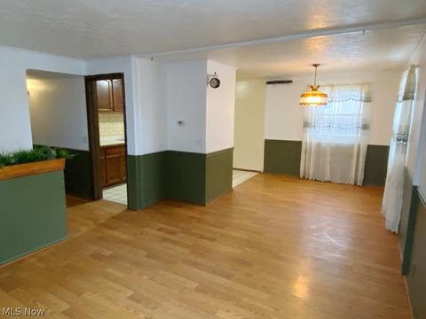 1065 Annapolis Ave, Akron, OH 44310 photo 2