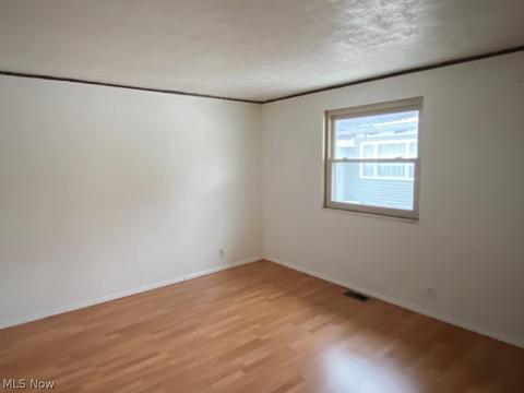 1065 Annapolis Ave, Akron, OH 44310 photo 9