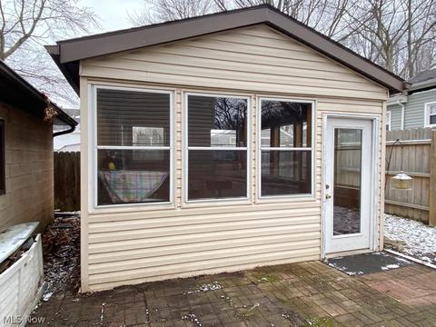 1065 Annapolis Ave, Akron, OH 44310 photo 18