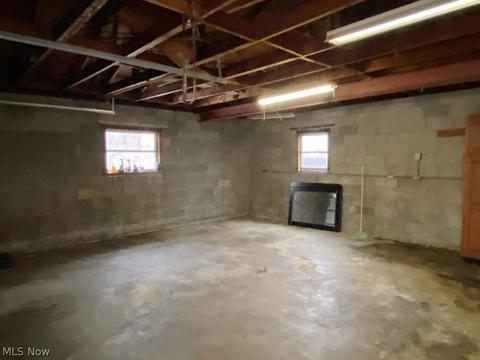 1065 Annapolis Ave, Akron, OH 44310 photo 20