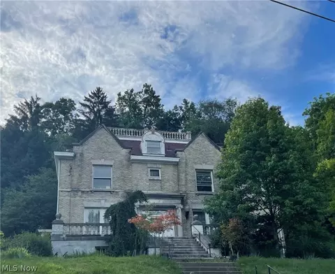 11 Hawthorne Ct, Wheeling, WV 26003 photo 1