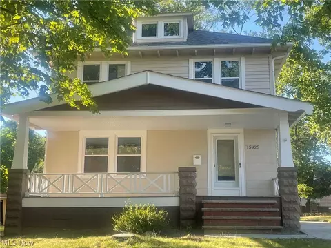 15925 Friend Ave, Maple Heights, OH 44137