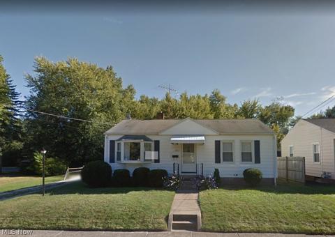 641 E Mill St, Alliance, OH 44601 photo 1