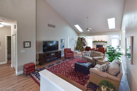 3032 Silverton St, Avon, OH 44011 photo 4
