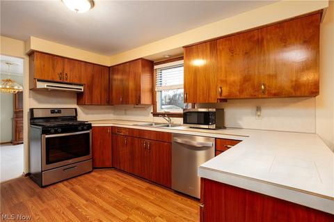 408 Dohner Dr, Wadsworth, OH 44281 photo 5