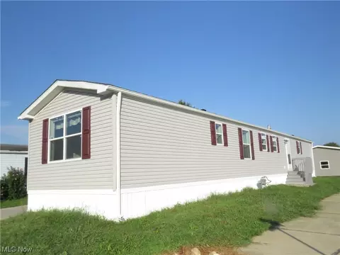 1651 Caddy Ln, Painesville, OH 44077