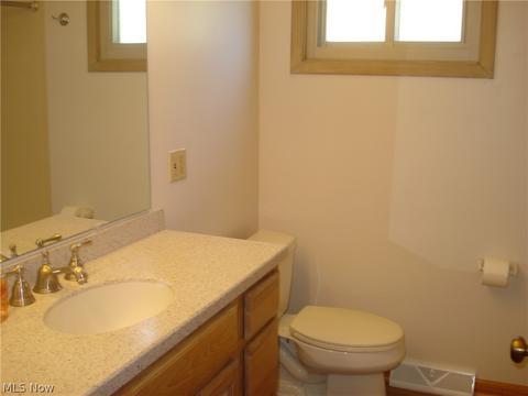 1780 E 232nd St, Euclid, OH 44117 photo 9