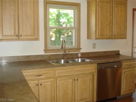 1780 E 232nd St, Euclid, OH 44117 photo 2