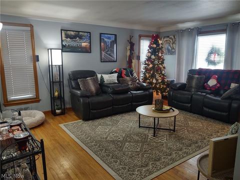 8918 Biddulph Rd, Brooklyn, OH 44144 photo 4