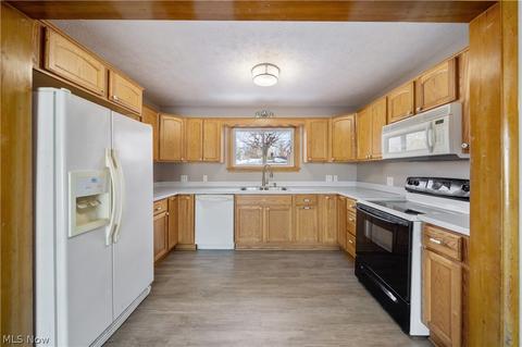 930 Westshore Dr, Ashtabula, OH 44004 photo 7