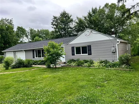 3782 Summit Rd, Norton, OH 44203