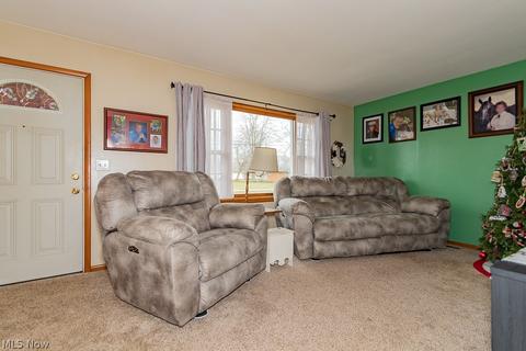 2306 W 16th St, Ashtabula, OH 44004 photo 2