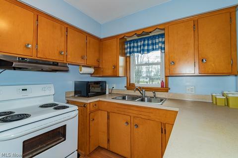 2306 W 16th St, Ashtabula, OH 44004 photo 7