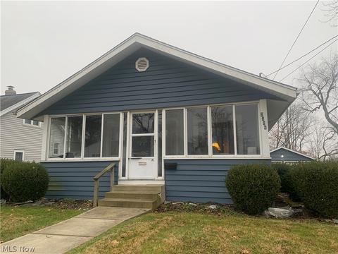 2306 Scotland Dr, Akron, OH 44305 photo 1