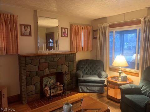 2306 Scotland Dr, Akron, OH 44305 photo 7