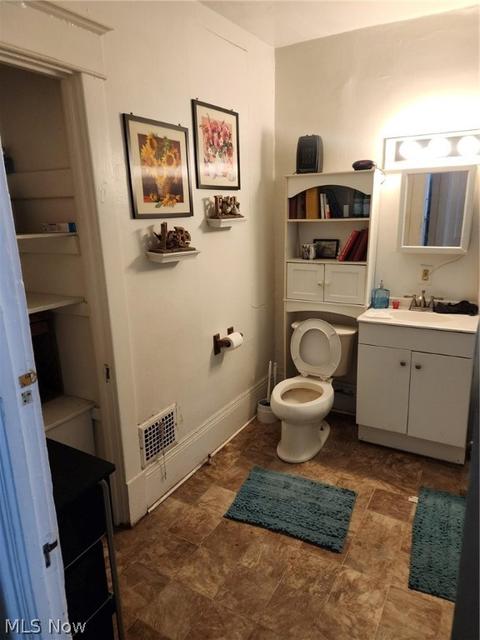 156 Park Ave, Struthers, OH 44471 photo 16