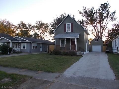 121 Warren Ave, Elyria, OH 44035 photo 1