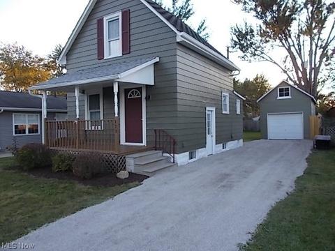 121 Warren Ave, Elyria, OH 44035 photo 4