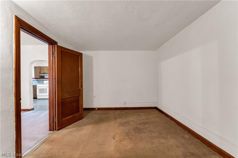 1961 E 29th St, Lorain, OH 44055 photo 17