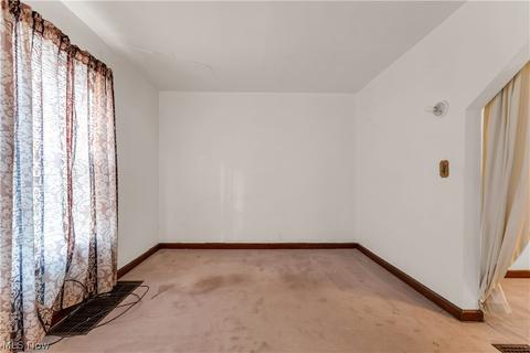 1961 E 29th St, Lorain, OH 44055 photo 8