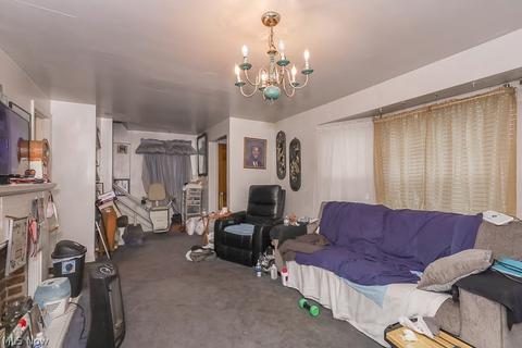 18219 Libby Rd, Maple Heights, OH 44137 photo 7
