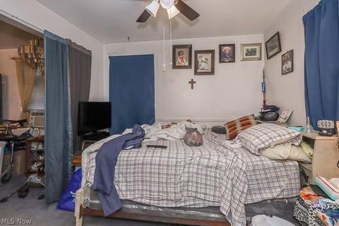 18219 Libby Rd, Maple Heights, OH 44137 photo 5