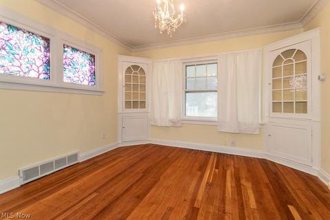 141 E 216th St, Euclid, OH 44123 photo 8