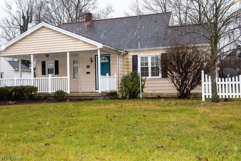 86 Renee Dr, Struthers, OH 44471 photo 2