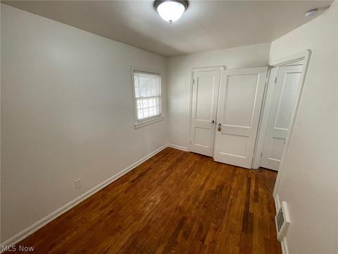 647 E Wilbeth Rd, Akron, OH 44306 photo 12