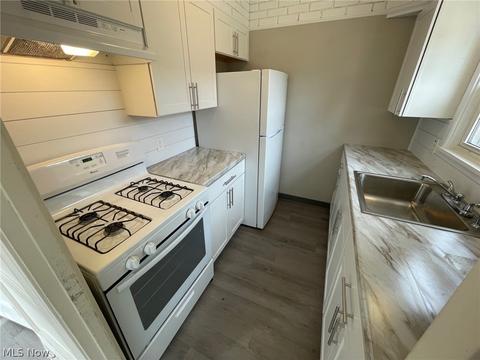 647 E Wilbeth Rd, Akron, OH 44306 photo 8