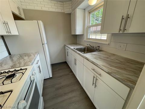 647 E Wilbeth Rd, Akron, OH 44306 photo 7
