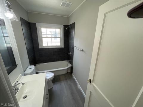 647 E Wilbeth Rd, Akron, OH 44306 photo 16