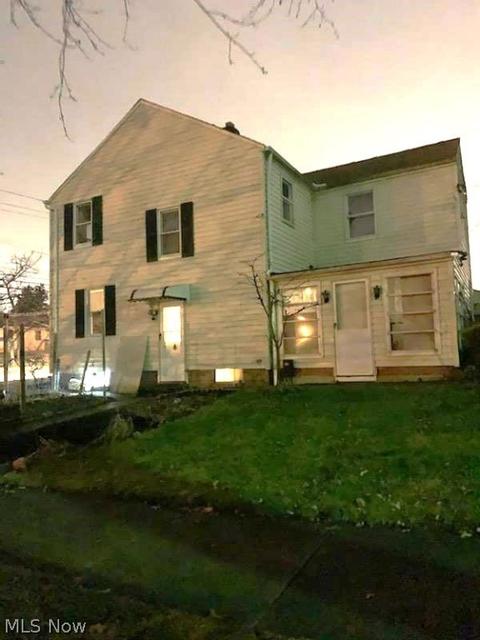 18510 Libby Rd, Maple Heights, OH 44137 photo 2