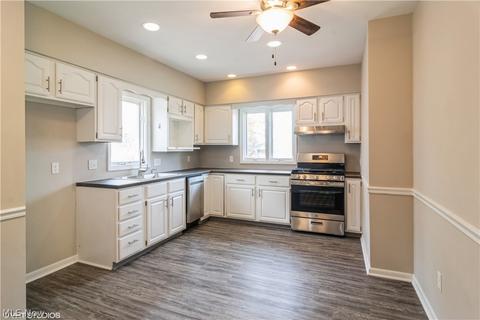 318 Cambridge Ave, Elyria, OH 44035 photo 5