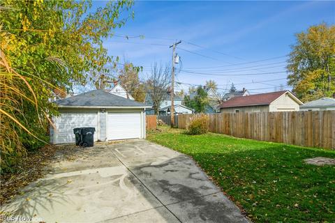 318 Cambridge Ave, Elyria, OH 44035 photo 15