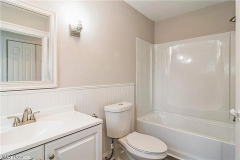 318 Cambridge Ave, Elyria, OH 44035 photo 11