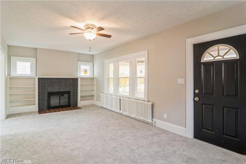 318 Cambridge Ave, Elyria, OH 44035 photo 3
