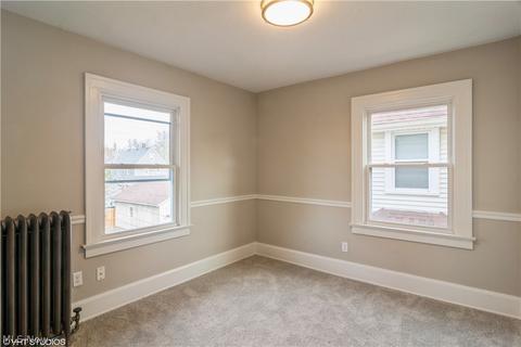 318 Cambridge Ave, Elyria, OH 44035 photo 9