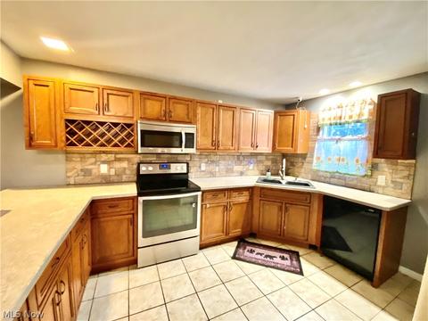 400 Mathews Rd, Boardman, OH 44512 photo 6