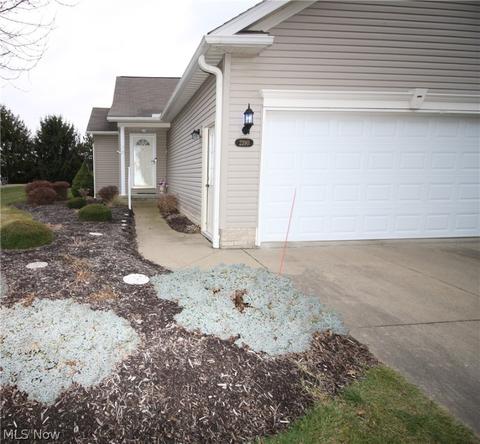 2390 Wright State Dr SE, Massillon, OH 44646 photo 2
