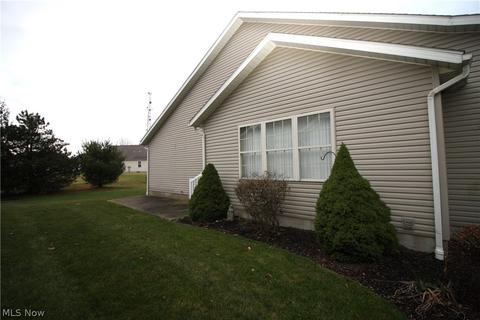 2390 Wright State Dr SE, Massillon, OH 44646 photo 3