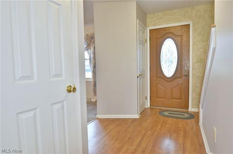 623 W Harvey St, Struthers, OH 44471 photo 4