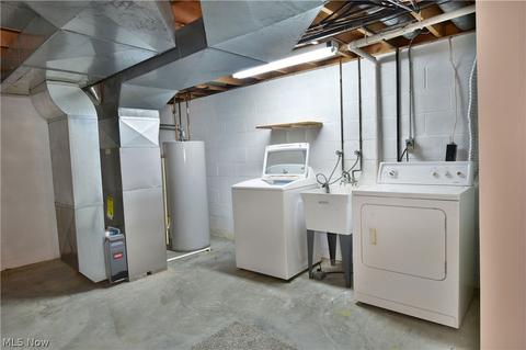 623 W Harvey St, Struthers, OH 44471 photo 32